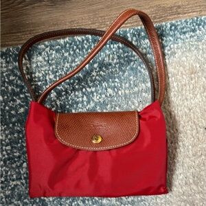 Red Longchamp Le Pliage - medium